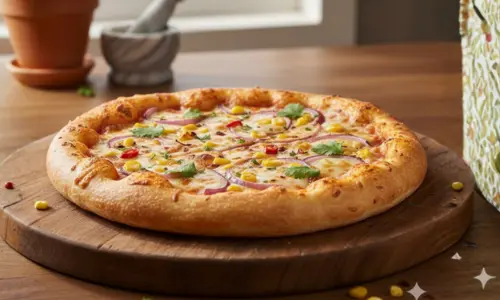 onion sweetcorn pizza